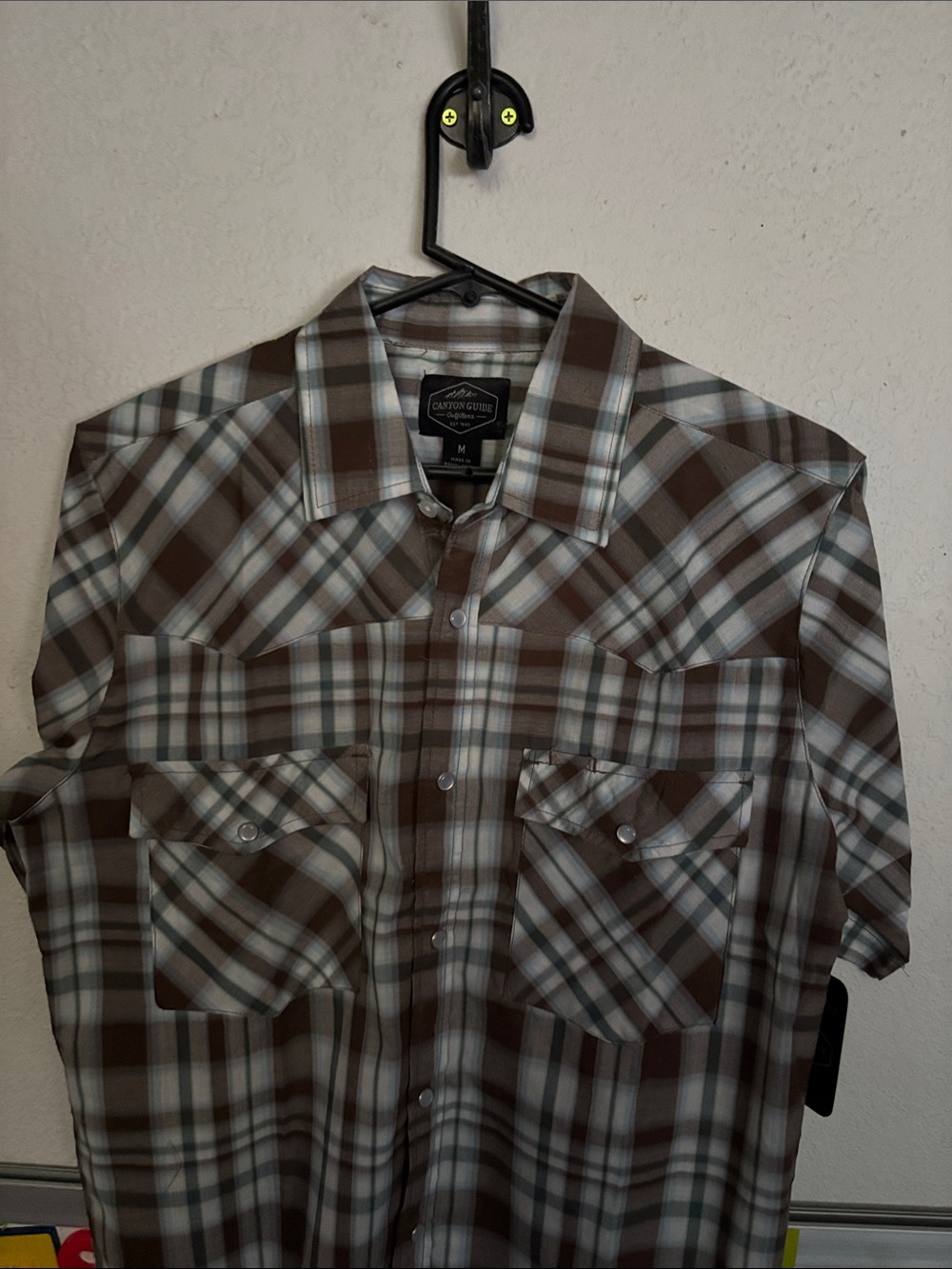 Canyon Guide Plaid Button-Up Shirt in Brown & White  **NEW**